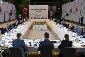 Bakan Yava Ankaradaki niversitelerin rektrleriyle bulutu