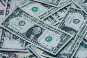 Ylsonu dolar kuru beklentisi artt