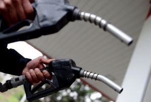 Benzine indirim