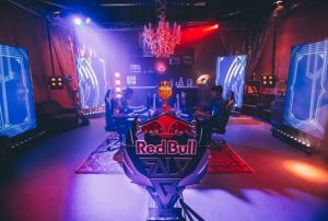 1v1 LoL turnuvas Red Bull Solo Q yeni ampiyonunu aryor