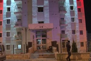 Tartt eini tfekle vurup banda alad