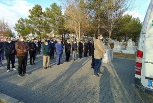 Korona virsten hayatn kaybeden salk alan topraa verildi