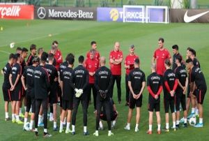 A Milli Futbol Takm'nn rakiplerini tanyalm