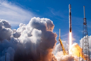 SpaceX, SiriusXM uydusunu baaryla uzaya frlatt