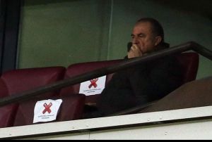 Galatasaray'da sakat ve cezal oyuncular Terim'i dndryor