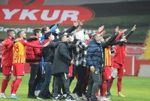 Kayserispor zerindeki stresi att, daha iyi yerlere gelecektir