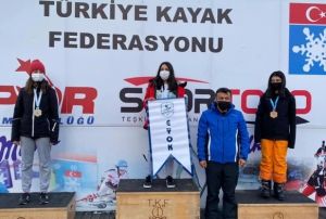 Kayseri  snowboard'da madalyalar toplad