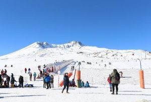 Erciyes'te kar kal�nl��� 80 santime 