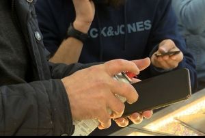  'Cep telefonlarnda, klozetlerden daha fazla bakteri bulunuyor' 