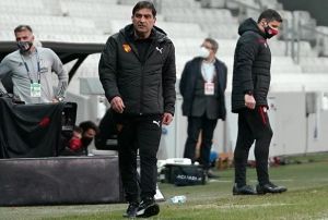 nal Karaman: Oyuncularm mcadeleleri nedeniyle kutluyorum