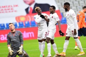 Baakehir, tarihinde ilk kez 5 gol yedi