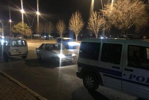 aldklar otomobille gezerken yakalandlar