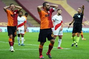 Arda Turana 2 ma men cezas!