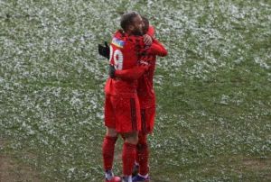 Cenk Tosun'a durmak yok