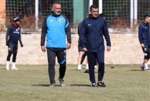Kayserispor Uur Kulaksz ile devam edecek