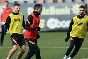 Feghouli kamp kadrosuna dahil edildi