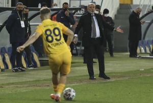 Hikmet Karaman: Bu galibiyet bizi martmayacak