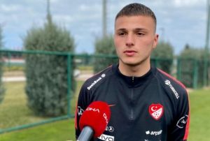 Trabzonspor'un z evlad olarak forma savana hazrm