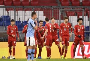 Bayern Mnih eyrek finalde