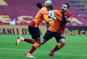 Galatasaray evinde 11 ma sonra kaybetti