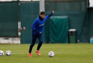 Bakasetas i sahada gol atmay seviyor