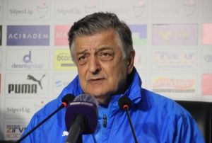 Ylmaz Vural: Lig bitince tek tek konuacam