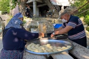 Kadnlar yapyor, erkekler piiriyor
