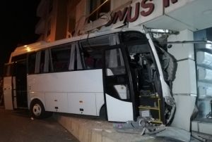 i servisi mobilya maazasna dald: 12 yaral