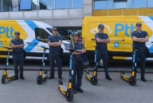 stanbul'da elektrikli scooter'l postac dnemi 