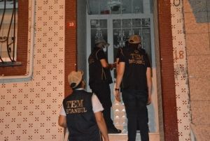 17 ilde FET֒nn askeri renci yaplanmasna operasyon