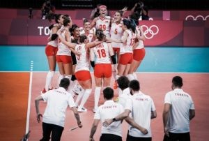 A Milli Kadn Voleybol Takm'ndan harika balang
