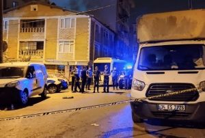 Kuzenlerin kavgas kanl bitti: 2 l, 1 yaral