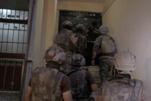 stanbul'da narkotikten afak baskn