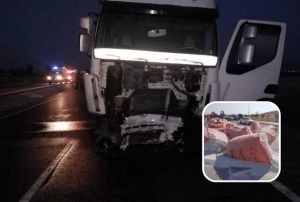 TIR ile hafif ticari ara arpt: 6 l, 2 yaral 