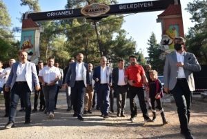 Karavan tutkunlar Bursa'da bulutu