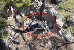 Mahsur kalan 2 defineciyi ekipler kurtard