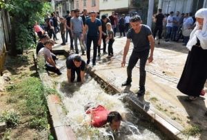 Dnde damada derede grlmemi eziyet