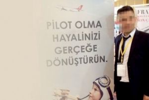 Hosteslik vadeden tacizcinin plak fotoraf tuza