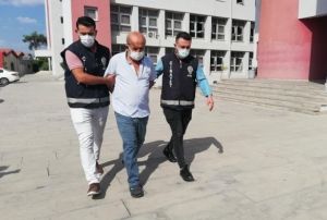 2 kiiyi ldren emekli polis: 