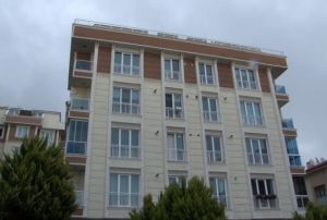Cinnet getiren emekli polis,ei ve kzn yaralayp intihar etti