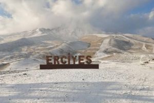 Erciyes'e kar yad