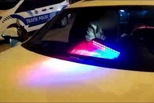 Aralarna akar taktlar cezay yediler