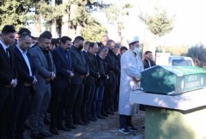 Eski ei tarafndan katledilen kadna son grev