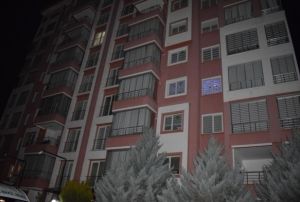 Yalnz yaayan polis memuru evinde l bulundu
