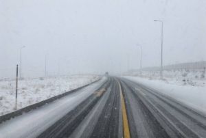 Buzlanan yollardaki kazalarda su yol sahibinin