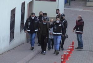 Kumpas operasyonunda 5 tutuklama