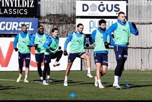 Fenerbahe'de Altay mesaisi srd