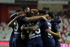 Fenerbahe, Altay ile 108. randevuda