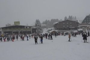 Tatilciler yarylda Uludaa akn etti
