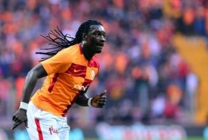 Bafetimbi Gomis yeniden Galatasaray'da